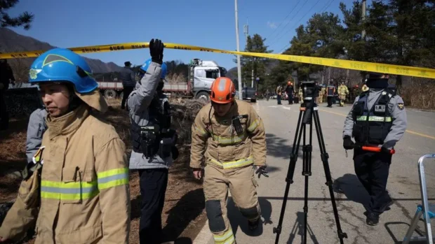 Fifteen Hurt After South Korean Fighter Jets Accidentally Drop Bombs In Civilian District